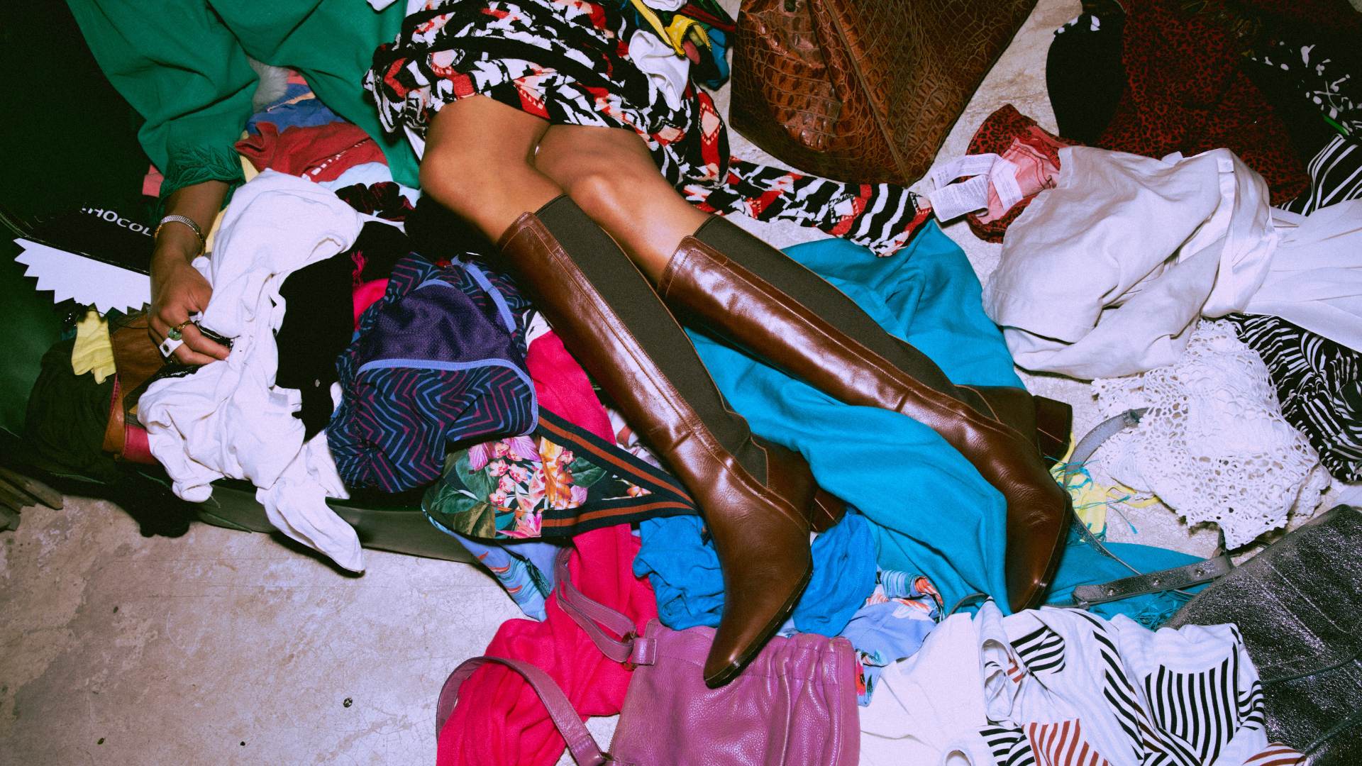 How to Style Vintage Clothing for Modern Looks